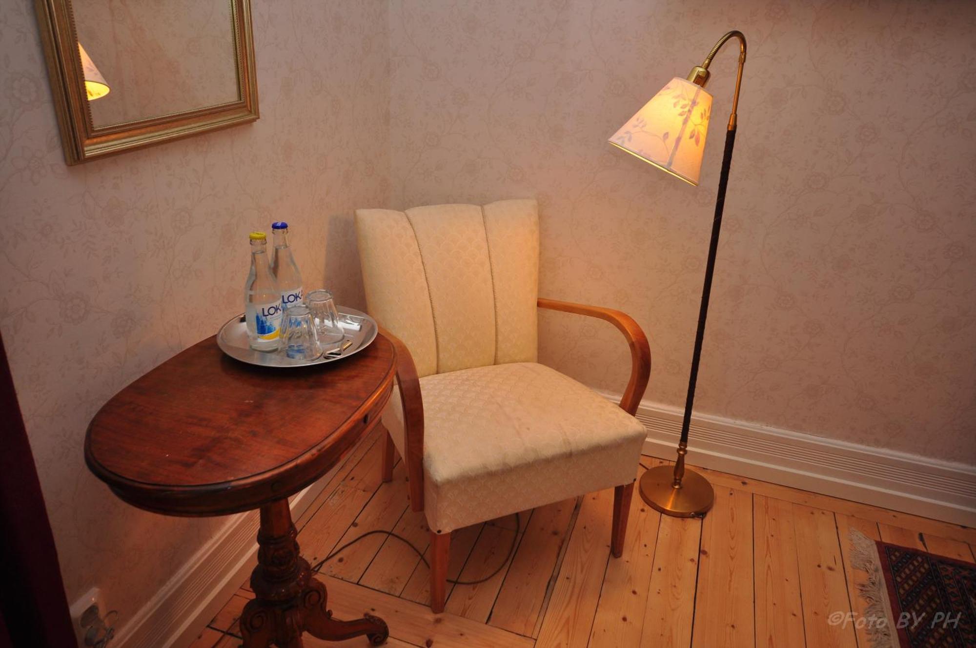 Pensionat Praestgarden Töreboda Zimmer foto