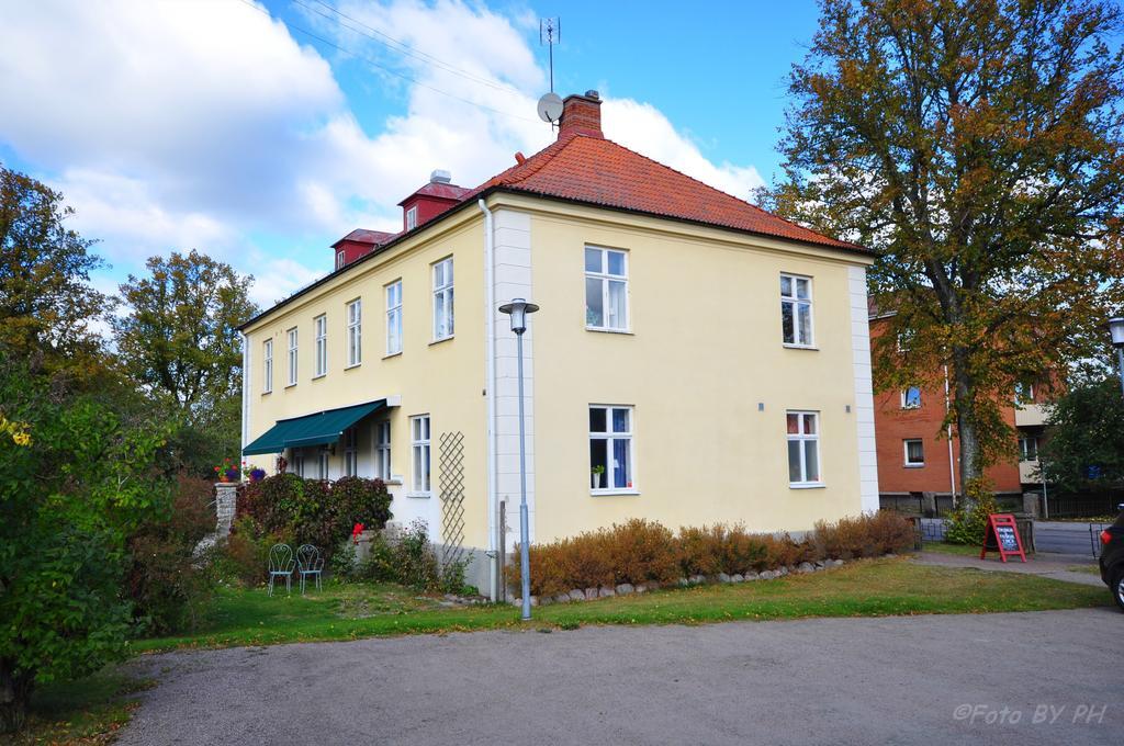 Bed and Breakfast Pensionat Praestgarden Töreboda Exterior foto